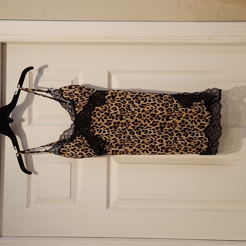 NWOT Victoria's Secret slip